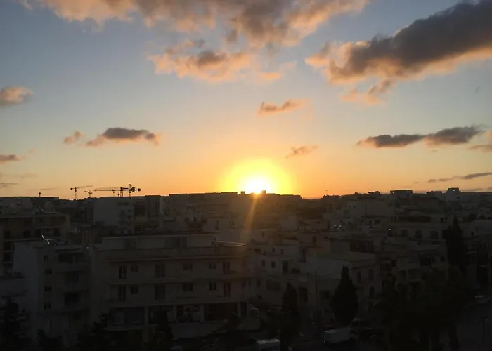 Bugibba Sunrise View Modern Apartment